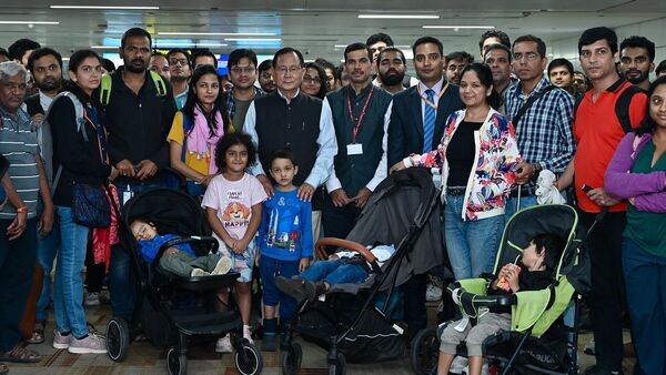 યુદ્ધ વચ્ચે ઈઝરાયલથી બીજી ફ્લાઈટમાં 235 લોકો સુરક્ષિત પરત&nbsp;આવ્યા