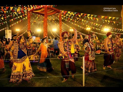 કચ્છ સૌરાષ્ટ્રમાં પ્રાચીન – અર્વાચીન રાસ -ગરબા સાથે નવલી નવરાત્રિનો જામતો&nbsp;માહોલ