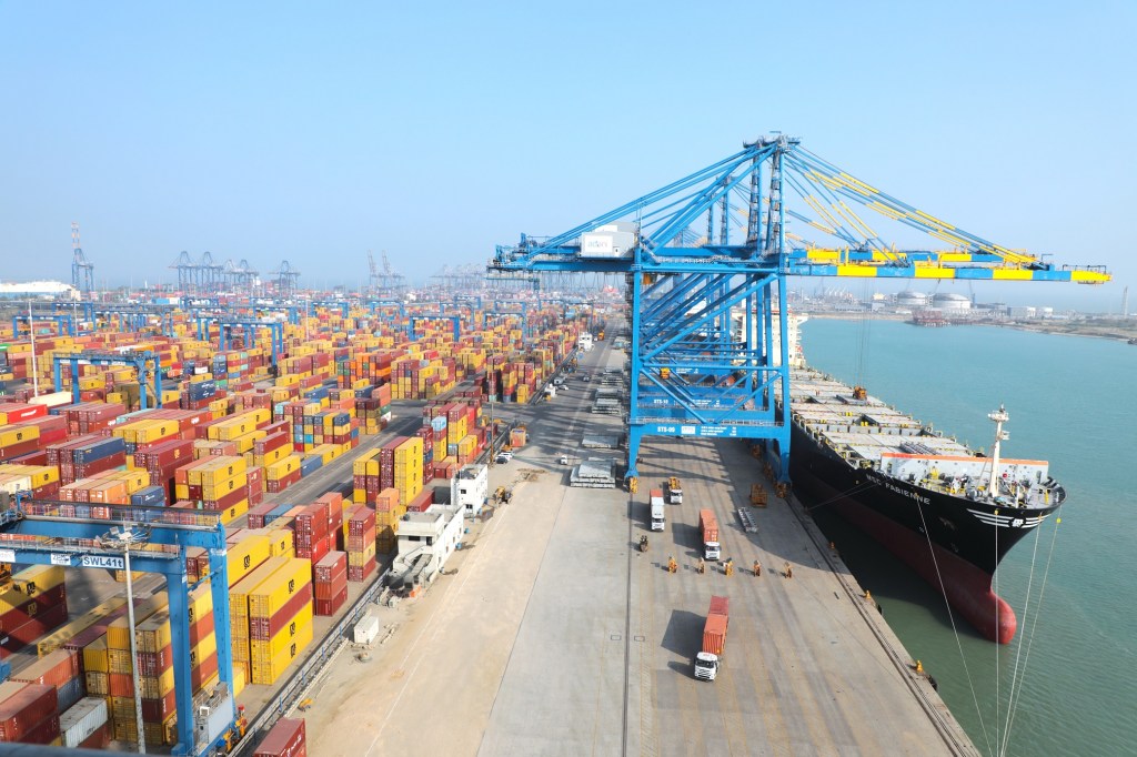 અદાણી પોર્ટસ મુન્દ્રાનું AICTPL ભારતનું પ્રથમ ૩,૦૦,૦૦૦ કન્ટેનર હેન્ડલ કરનાર ટર્મિનલ&nbsp;બન્યું