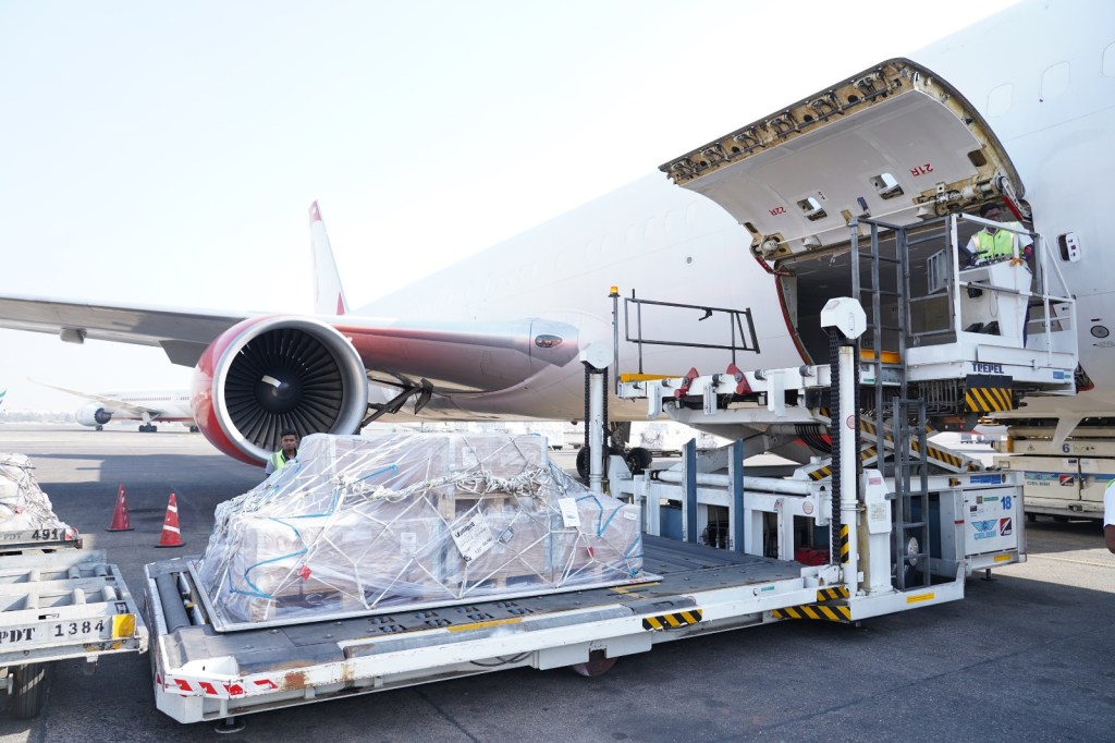 અદાણી એરપોર્ટ્સે એક મિલિયન ટનથી વધુ કાર્ગોનું સંચાલન કરી 7% વૃદ્ધિ હાંસલ&nbsp;કરી