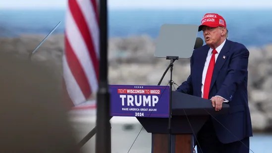 USAમાં ગ્રેજ્યુએટ થતાં જ ઈન્ડિયન સ્ટુડન્ટ્સને ગ્રીન કાર્ડ આપવાનું વચન –&nbsp;ટ્રમ્પ