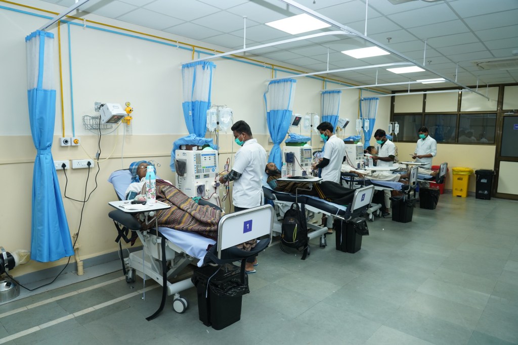 જી. કે. જન. અદાણી હોસ્પિ. માં સંભવતઃ પ્રથમ ડાયાલિસિસના દર્દીઓ માટે ત્રણ આધુનિક ઉપકરણ&nbsp;ઉપલબ્ધ