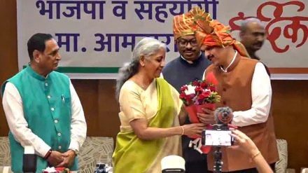 મહારાષ્ટ્રના CM ફાઈનલ થતાં જ ફડણવીસ-શિંદે અને અજિત પહોંચ્યા રાજ્યપાલ&nbsp;પાસે