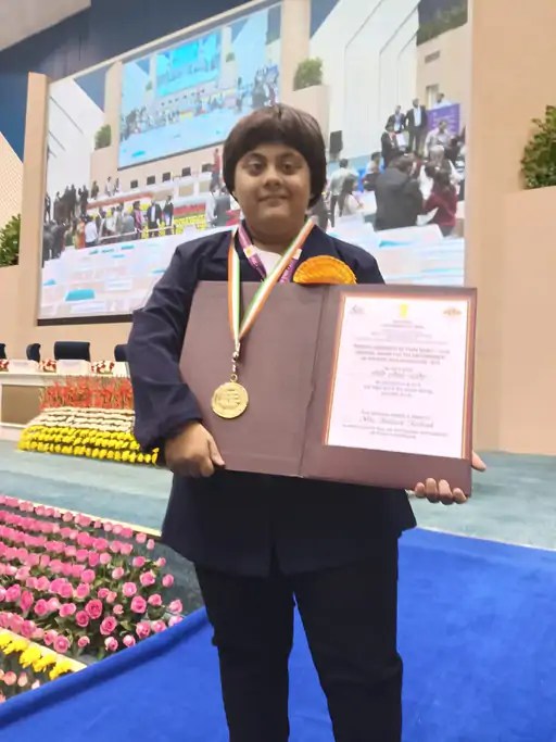 ​​​​​​​રાજકોટની યંગ પેરા સ્વિમરને રાષ્ટ્રપતિ હસ્તે&nbsp;એવોર્ડ