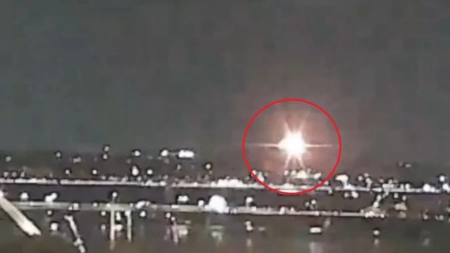 અમેરિકામાં પેસેન્જર પ્લેન અને હેલિકોપ્ટરની&nbsp;ટક્કર