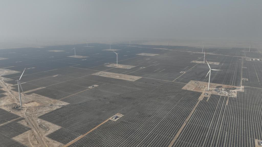 ખાવડામાં વિશ્વના વિરાટ રિન્યુએબલ એનર્જી પ્લાન્ટમાં વધારાના 275 મેગાવોટસૌર ઉર્જા ઉત્પાદનની શરુઆત સાથે સીમાચિહ્ન સિદ્ધિમાં નોંધપાત્ર&nbsp;યોગદાન