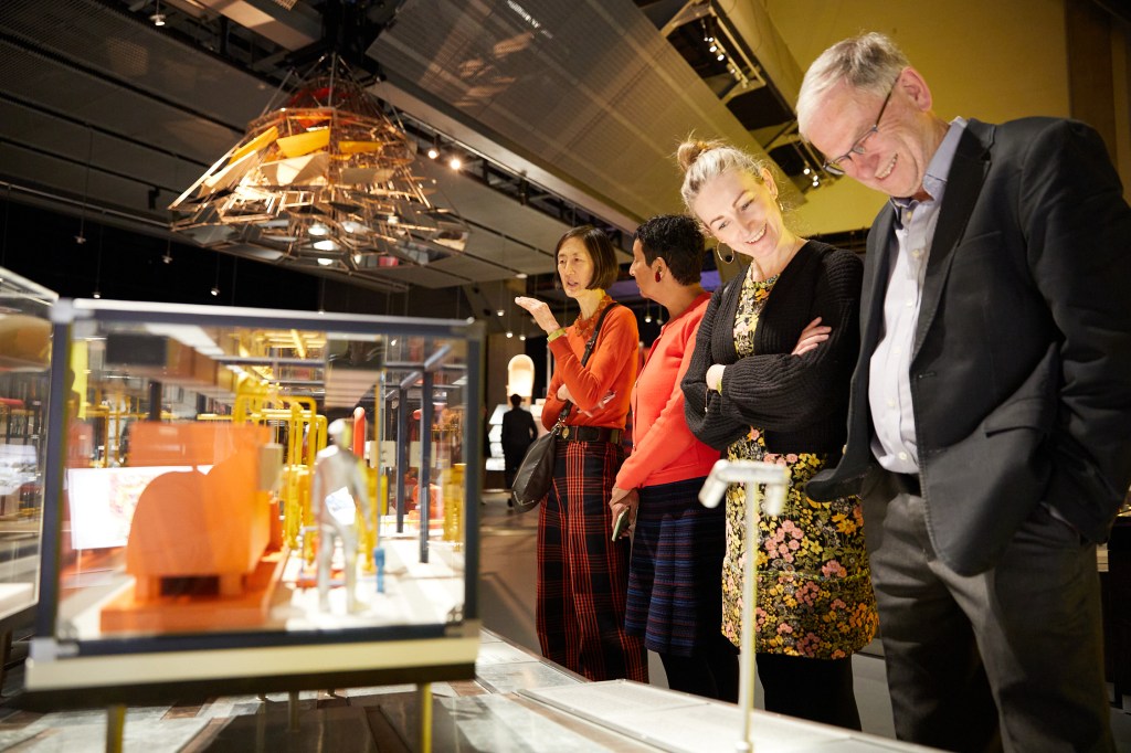 અદાણી ગ્રીન એનર્જી ગેલેરીએ રચ્યો ઇતિહાસ, 7 લાખ લોકોએ લીધી લંડન મ્યુઝિયમની&nbsp;મુલાકાત