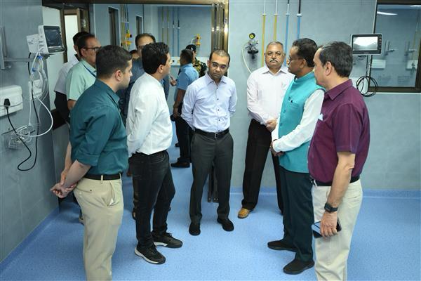 જિલ્લા કલેક્ટરે અદાણી સંચાલિત જી. કે. જન. હોસ્પિ.માં નવનિર્મિત  આધુનિક NICU ખુલ્લું&nbsp;મૂક્યું