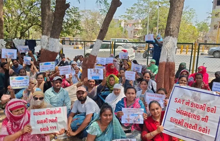 ગાંધીનગરમાં આરોગ્ય કર્મચારીઓના આંદોલન 4 દિવસ માટે&nbsp;મોકૂફ