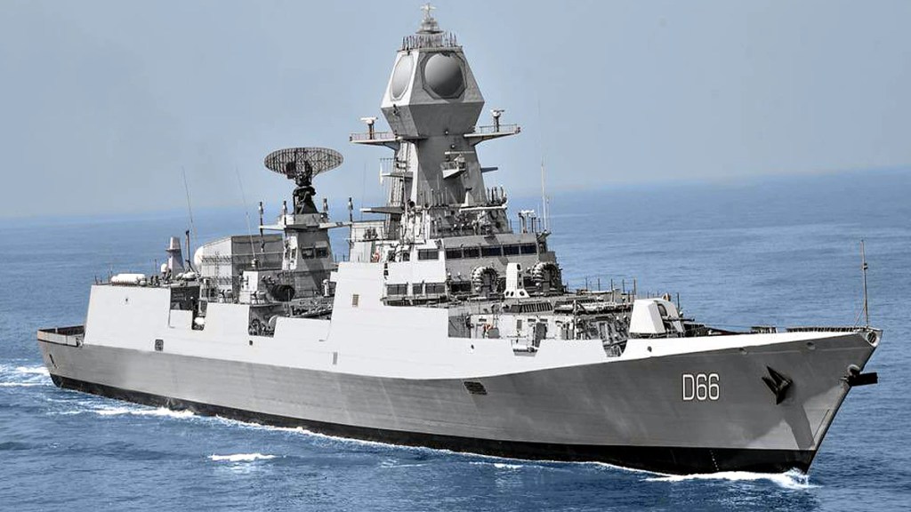 ‘INS સુરત’નું હજીરા પોર્ટ પર&nbsp;સ્વાગત