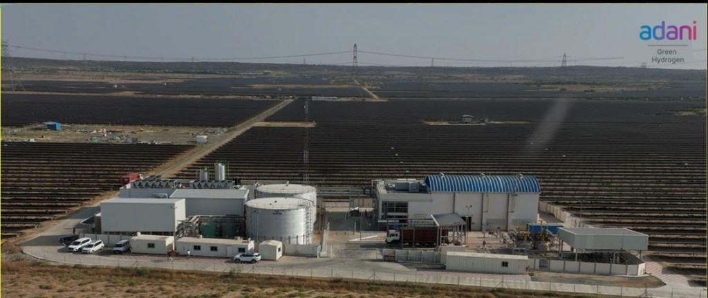 અદાણીએ ભારતનો પ્રથમ ઑફ-ગ્રીડ ગ્રીન હાઇડ્રોજન 5MWપાયલોટ પ્લાન્ટ કચ્છમાં શરૂ&nbsp;કર્યો