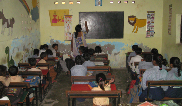 કચ્છ માટે 4100 શિક્ષકની ભરતીની જાહેરાત છતાં સ્થાનિકોને&nbsp;અન્યાય