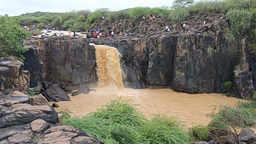 કચ્છના પાલરધુના ધોધ સહિત તમામ જળાશયો પર પ્રવેશ પર&nbsp;પ્રતિબંધ