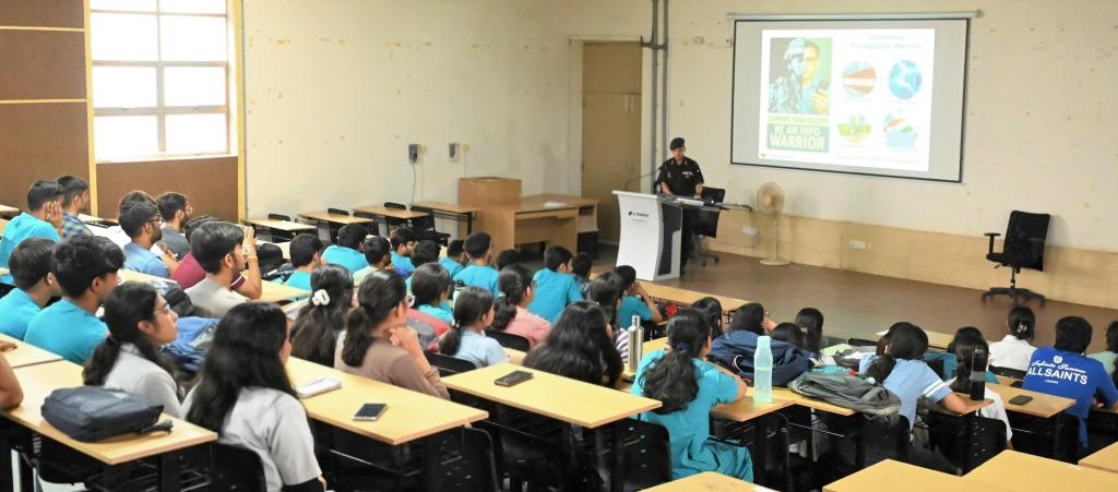 ઈન્ડિયન આર્મી દ્વારા ગુજરાત અદાણી ઇન્સ્ટિટ્યૂટ ઓફ મેડિકલ સાયન્સ, ભુજ ખાતે ઓપરેશન સિંદૂરના મહત્વ અને સફળતાને ઉજાગર કરતા યૂથ આઉટરીચ કાર્યક્રમનું આયોજન&nbsp;કરાયું