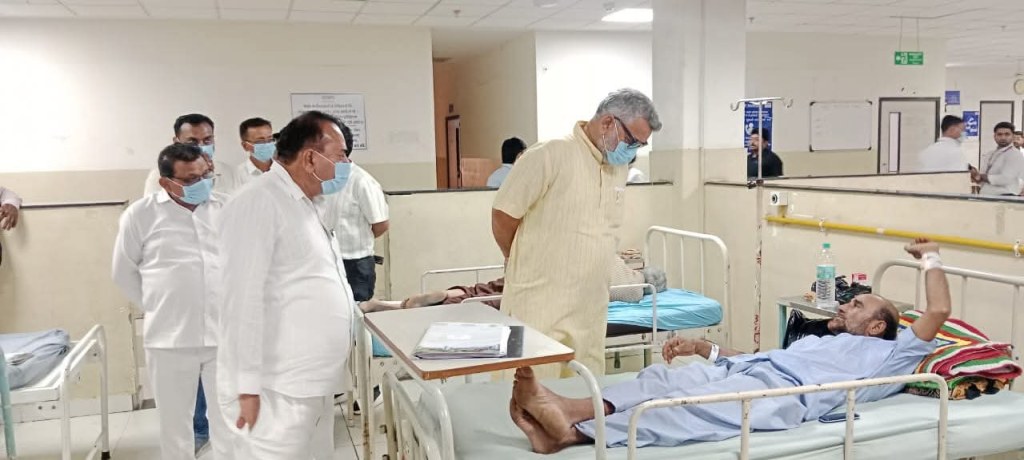 જી.કે. જન હોસ્પિ.ની માંડવીના ધારાસભ્ય અને જિલ્લા પંચાયતના પ્રમુખ તથા સભ્યોએ મુલાકાત લઈ સંતોષ વ્યક્ત&nbsp;કર્યો