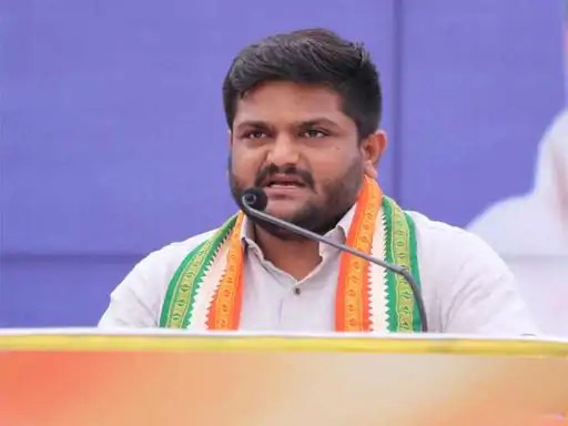 કોર્ટ મુદ્દતમાં ગેરહાજર રહેતા હાર્દિક પટેલ સામે ધરપકડ વોરંટ&nbsp;ઈસ્યૂ