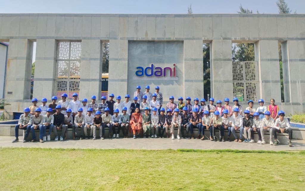 અદાણી ફાઉન્ડેશન દ્વારા ખાવડા અને બન્નીના વિદ્યાર્થીઓ અને શાળાઓના સર્વાંગી વિકાસની&nbsp;પહેલ