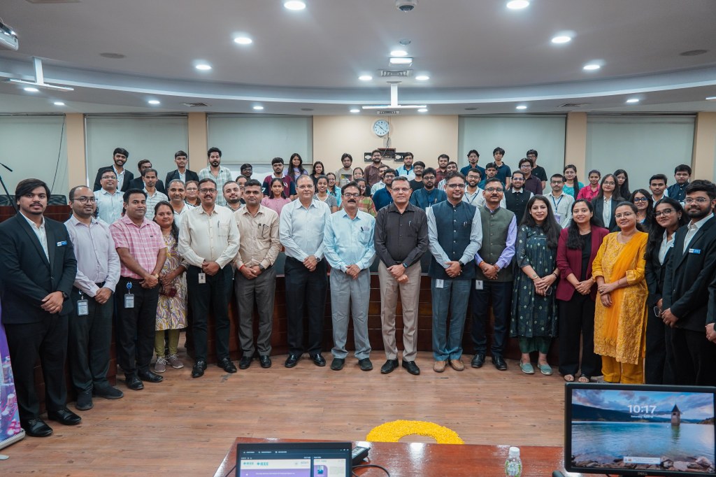 અદાણી યુનિવર્સિટીમાં RF અને એન્ટેના ડિઝાઇન પર&nbsp;સેમિનાર