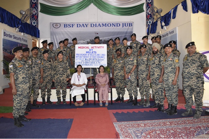 ભુજ BSF કેમ્પમાં GAIMSના ડાયેટ વિભાગે ફૌઝી જવાનોને ‘શ્રી અન્ન’ એટલે કે મિલેટ્સના અગણિત ગુણધર્મો&nbsp;ગણાવ્યા