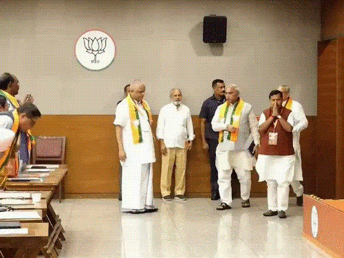 નવી BJP ટીમ સાથે નિતિન નબીનની પ્રથમ બેઠક